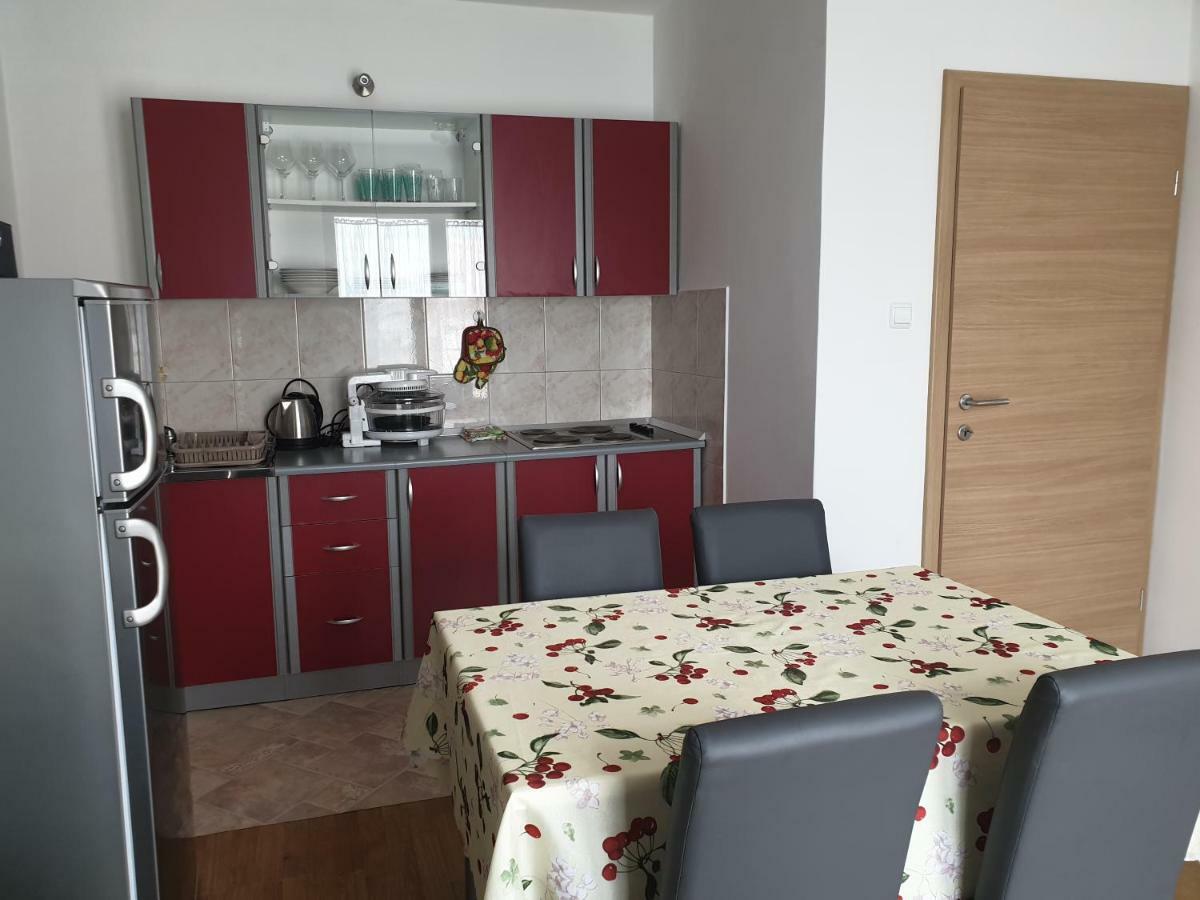Apartman Broznic Šilo Exterior foto